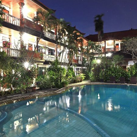 Kuta Dormitory At Simpang Inn Buitenkant foto